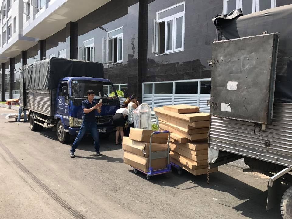 giao hàng cho đại lý